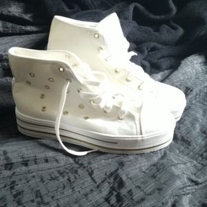 White platform sneakers